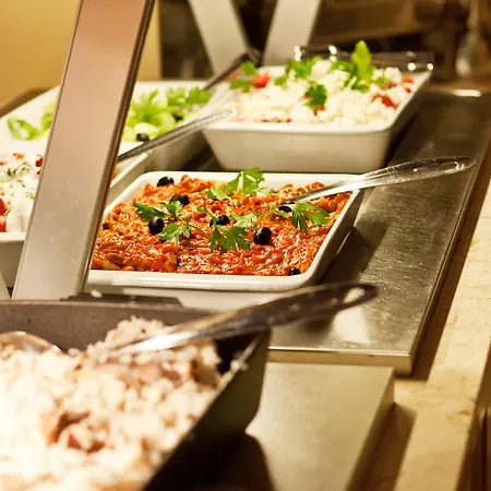 Ξενοδοχείο Saint George & Medical 4*