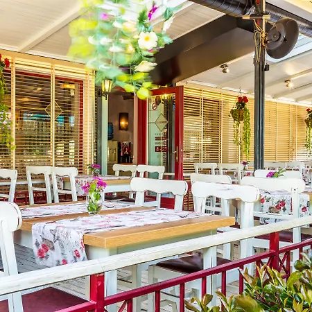 Ξενοδοχείο Saint George & Medical