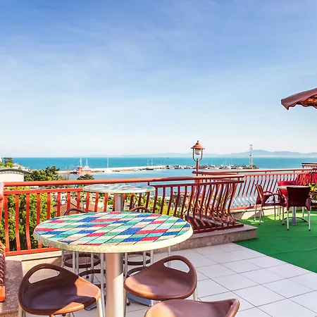 Saint George & Medical Hotel