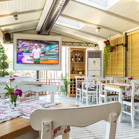 Saint George & Medical Ξενοδοχείο 4*