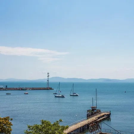 Saint George & Medical Отель Поморие