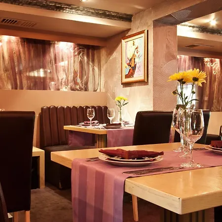 Hotel Saint George & Medical
